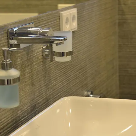 Happy Place Mit Sonnen-balkon Und Stellplatz Nur 400 M Zum *