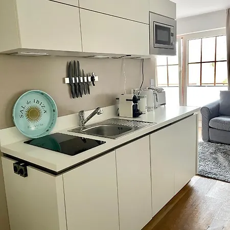 Happy Place Mit Sonnen-balkon Und Stellplatz Nur 400 M Zum アパート *