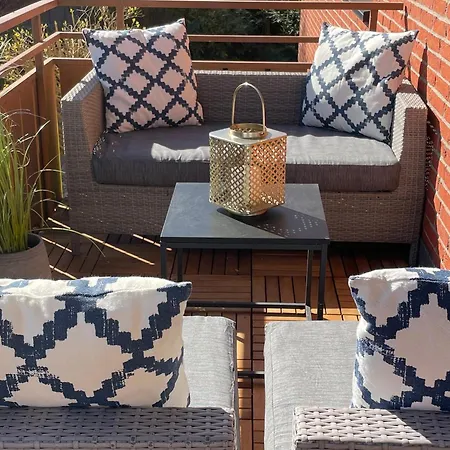 Happy Place Mit Sonnen-balkon Und Stellplatz Nur 400 M Zum アパート シャルボイツ